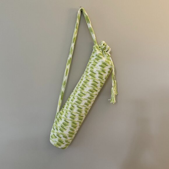 Crocheted Green Yoga Mat Bag Includes Gaiam Purple Printed Feather Mat - Picture 2 of 7